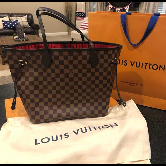 Louis Vuitton Handbags - Louis Vuitton Neverfull MM